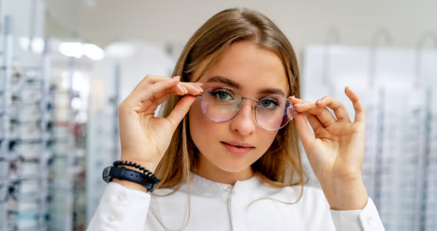 Gli occhiali da vista: accessori di stile oltre che funzionali